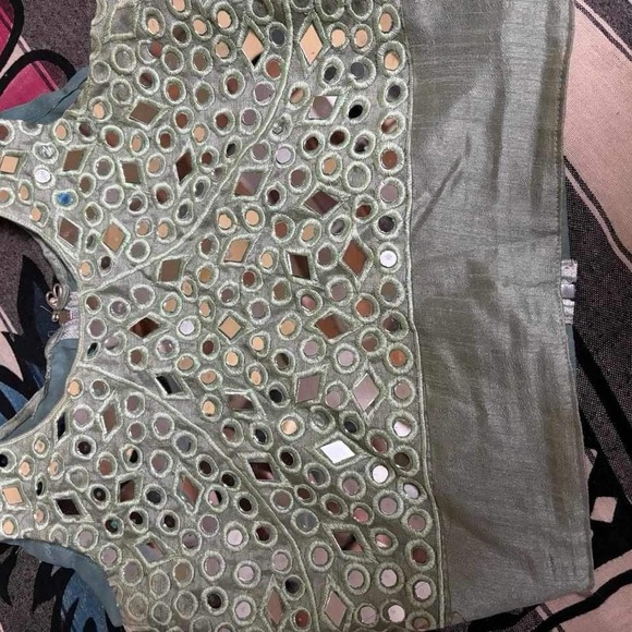 Very beautiful and light weight lengha - Picture 3 of 3